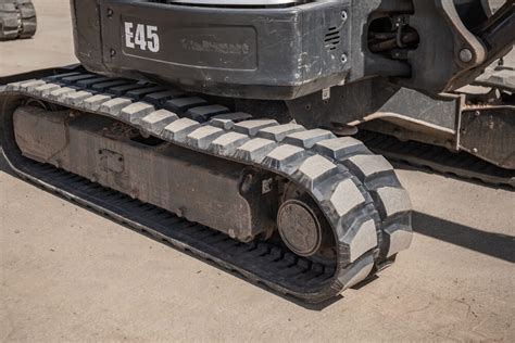 installing bobcat rubber tracks